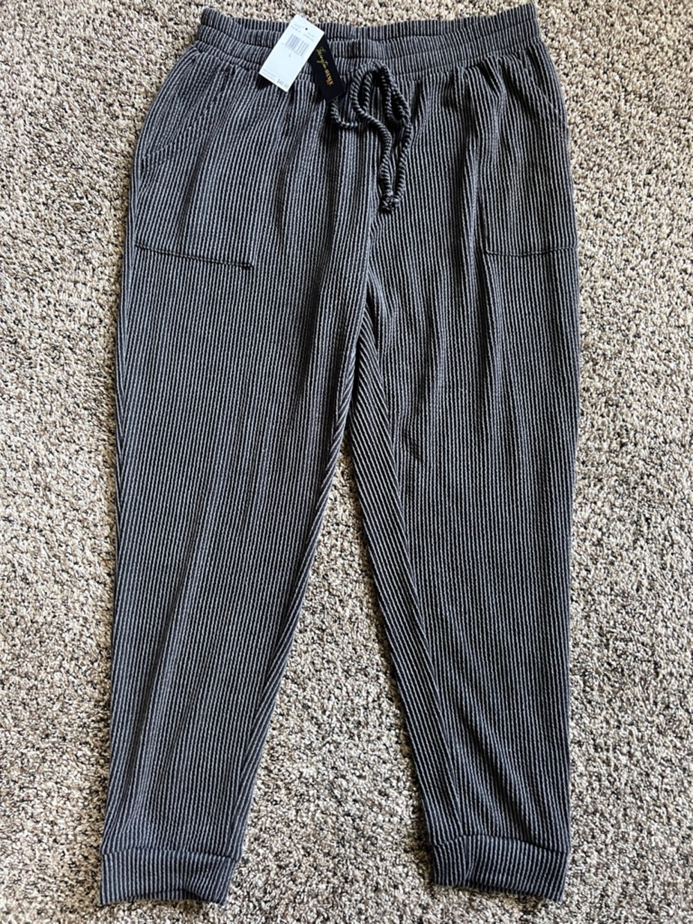 Women’s Lexington Avenue Lounge pants with cuffed bottom.